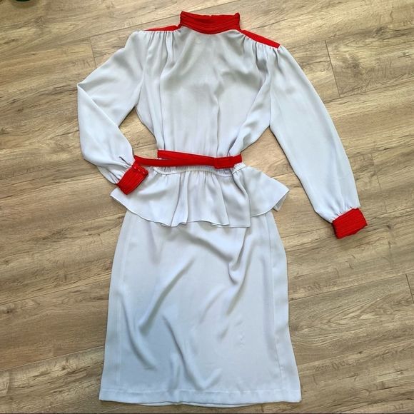 𝅺Vintage PC Sophisticate High Neck Peplum Skirt and Belt Red and Grey Size 7/8 - Picture 1 of 11